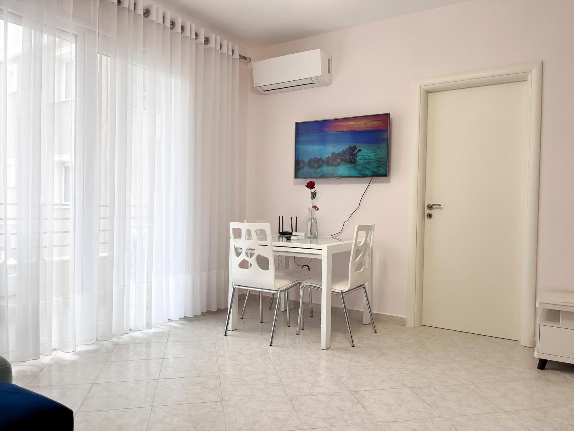 Beachfront With Hotel Facilities Vlore Luaran gambar